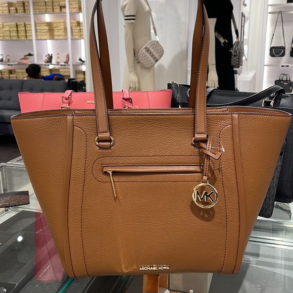 MICHAEL KORS CARINE LARGE FRONT ZIP POCKET SHOULDER TOTE BAG PURSE LUGGAGE NWT - Picture 2 of 16